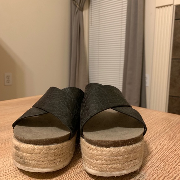 Steve Madden slides - Picture 3 of 5